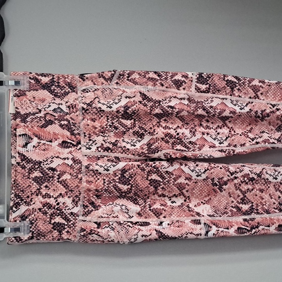 ID Ideology Snake-Print High-Rise 7/8 Compression Leggings Inseam 25" Rise:10" - Picture 3 of 7